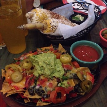 Ho'Brah - Nachos= stale corn= no flavor - Mexican Near Me - West Brighton, New York