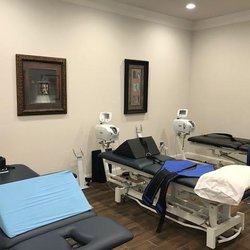 Chiroplus Clinics - Our non surgical decompression room