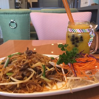 Chao Phra Ya - Beef Pad Thai, no peanuts. Mango Pearl Boba Smoothie. - Thai Near Me - Herndon, Virginia Chao Phra Ya - Beef Pad Thai, no peanuts. Mango Pearl Boba Smoothie. - Thai Near Me - Herndon, Virginia