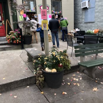 Dosie Dough - Busy but quick curbside pick up - Bakeries Near Me - Lititz, Pennsylvania Dosie Dough - Busy but quick curbside pick up - Bakeries Near Me - Lititz, Pennsylvania