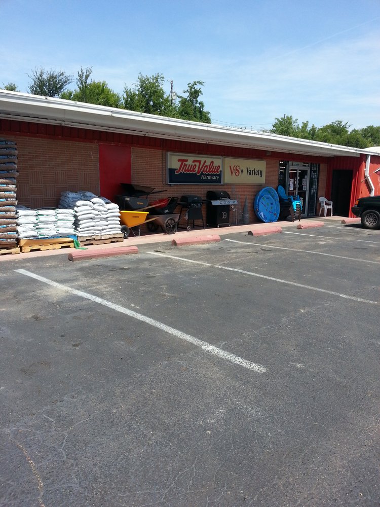 KENS TRUE VALUE Updated October 2024 813 S Rice St, Hamilton, Texas