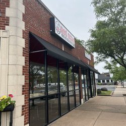 Red Otter - Outside facing Delaware Ave
