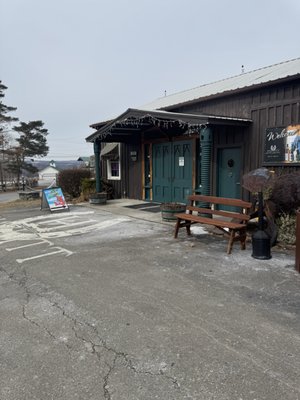 Hazlitt 1852 Vineyards by null