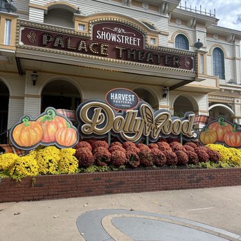 Dollywood - Amusement Parks Near Me - Pigeon Forge, Tennessee Dollywood - Amusement Parks Near Me - Pigeon Forge, Tennessee