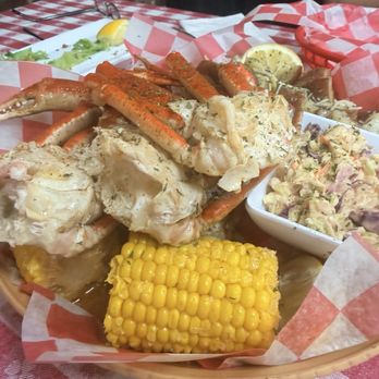 Shrimp & Co. Restaurant - Snow crab feast - Seafood Near Me - Tampa, Florida Shrimp & Co. Restaurant - Snow crab feast - Seafood Near Me - Tampa, Florida