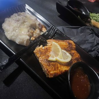 TNT Rooftop Restaurant - Salmon - Seafood Near Me - Chicago, Illinois