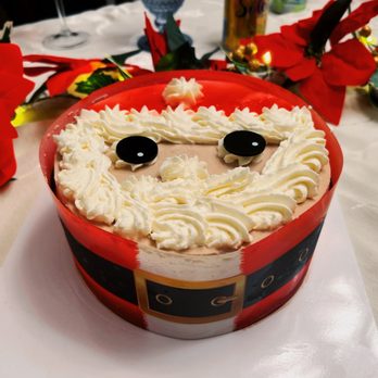 Paris Baguette - Kris Kringle Cake - Bakeries Near Me - San Diego, California Paris Baguette - Kris Kringle Cake - Bakeries Near Me - San Diego, California