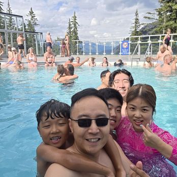 Banff Upper Hot Springs - Day Spas Near Me - Banff, Alberta