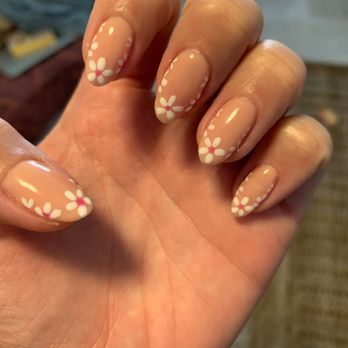 Coco Luxe Nails - Eyelash Service Near Me - Santa Monica, California Coco Luxe Nails - Eyelash Service Near Me - Santa Monica, California