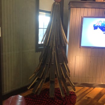 James B. Beam Distilling - Barrel Stave Christmas Tree - Distilleries Near Me - Clermont, Kentucky