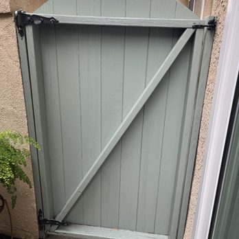 Luis Ramos - re-hang and painting of gate that fell off its hinges - Handyman Near Me Luis Ramos - re-hang and painting of gate that fell off its hinges - Handyman Near Me