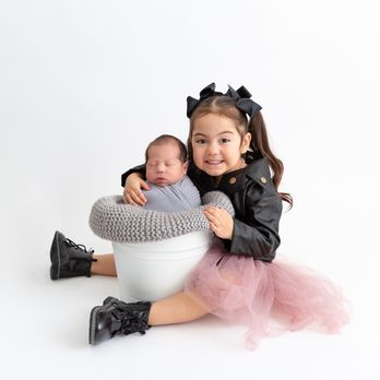 DaniRae Photography - Rio Rancho New Mexico newborn and sibling photo - Photography Stores & Services Near Me - Rio Rancho, New Mexico