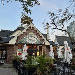 Rayhoon Persian Eatery - Outside