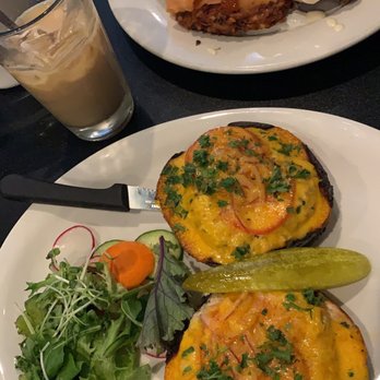 Perly's - Benny Goodman & Tuna Schmelt - Delis Near Me - Richmond, Virginia