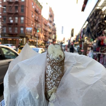 La Bella Ferrara - Original cannoli - Bakeries Near Me - New York, New York La Bella Ferrara - Original cannoli - Bakeries Near Me - New York, New York