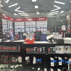 Shoe Palace