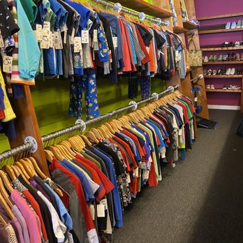 The Weekend Closet - Boys clothing - Thrift Stores Near Me - Worth, Illinois