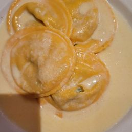 Ravioli in citrus cream sauce Ravioli in citrus cream sauce