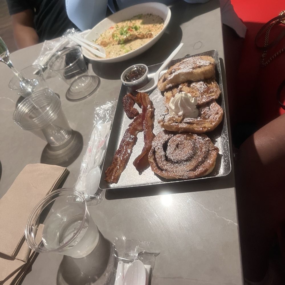 Prospect Park - Sports Bars Near Me - Houston, Texas