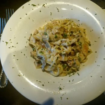 Pan D'olive - Chicken linguine - Italian Near Me - St Louis, Missouri Pan D'olive - Chicken linguine - Italian Near Me - St Louis, Missouri