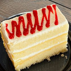 Nacho Mamma's Barrington - Lemon & Cream cake