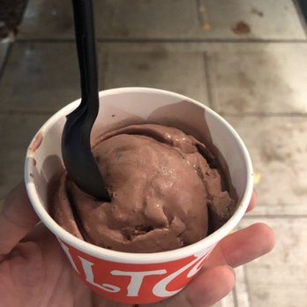 Salt & Straw - Dracula's Blood Pudding - Oct2019 seasonal flavor that tastes like a refreshing, light chocolate flavor - Ice Cream & Frozen Yogurt Near Me - Seattle, Washington