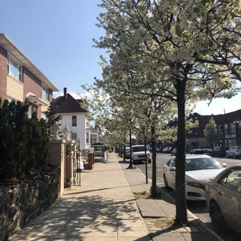 Aumm Aumm - Wine Bars Near Me - North Bergen, New Jersey