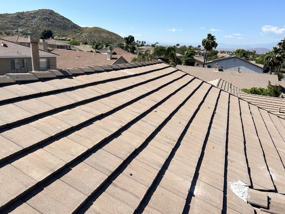 Slide of Bigfoot Roofing