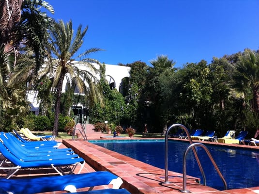 Hotel Hurricane by null