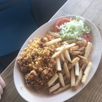Mi Casita Seafood - Chicken and rice/ arroz con pollo - Puerto Rican Near Me - Loíza, Puerto Rico