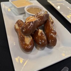 El Toro - Pretzel with beer cheese