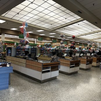 Publix - Stepping back in time in here - Grocery Near Me - Davie, Florida