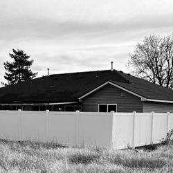 Perimeter Pros Fencing - 6ft white vinyl