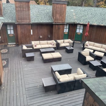 Strawberry Creek Inn - This place had an overhaul around June-ish of 2024. Updated exterior, rooms and lobby. - Hotels Near Me - Idyllwild, California