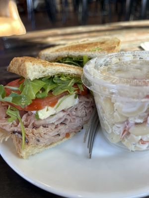 Crema & Vine by null