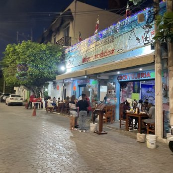 El Pirata - Seafood Near Me - Playa del Carmen, ROO