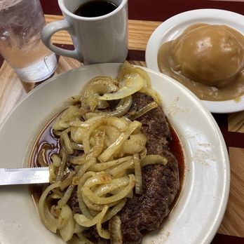 Pegasus Restaurant - Chopped steak lunch, November 1, 2023 - Breakfast & Brunch Near Me - West Allis, Wisconsin