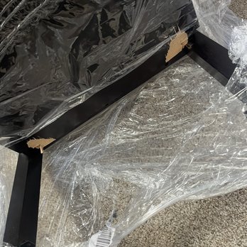 BLVD Moving - This moving company is HORRENDOUS!!!!!  They broke my coffee table and 3 lamps!! - Movers Near Me - Chatsworth, California