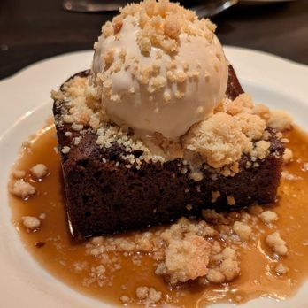 Armitage Alehouse - Sticky date cake - Pubs Near Me - Chicago, Illinois Armitage Alehouse - Sticky date cake - Pubs Near Me - Chicago, Illinois