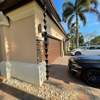 Seamless Gutter Masters - Gutter Services Near Me - Hialeah, Florida Seamless Gutter Masters - Gutter Services Near Me - Hialeah, Florida