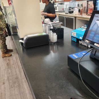 Cold Stone Creamery - Rude, terrible customer service - Ice Cream & Frozen Yogurt Near Me - Fort Stewart, Georgia