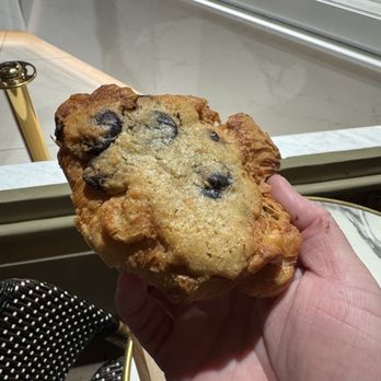 Boulangerie Laurent B - Crookie (croissant cookie) - Bakeries Near Me - Paris, 75 Boulangerie Laurent B - Crookie (croissant cookie) - Bakeries Near Me - Paris, 75