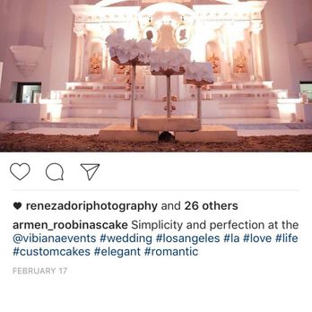 Roobina's Cake - Here you see how they badly copied some of others design. - Bakeries Near Me - Glendale, California Roobina's Cake - Here you see how they badly copied some of others design. - Bakeries Near Me - Glendale, California