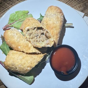 Somo Manayunk - Cheesesteak egg rolls - New American Near Me - Philadelphia, Pennsylvania Somo Manayunk - Cheesesteak egg rolls - New American Near Me - Philadelphia, Pennsylvania
