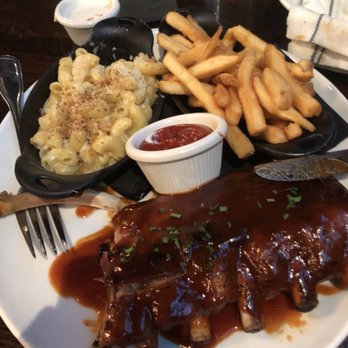 Henry's Tavern - New American Near Me - Denver, Colorado
