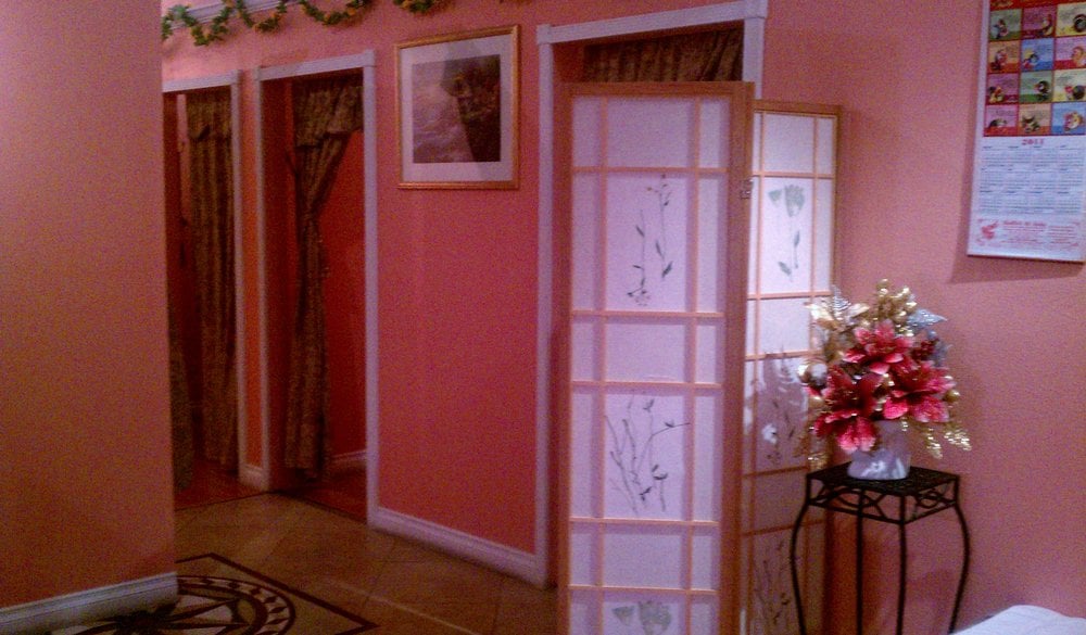 BIG FOOT MASSAGE Updated October 2024 40 Photos & 15 Reviews 4560