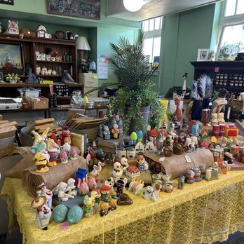 Odd Mama's - Used, Vintage & Consignment Near Me - Cedar Rapids, Iowa