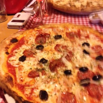 Emma y Julia - Pizza diaviola - Italian Near Me - Madrid, M Emma y Julia - Pizza diaviola - Italian Near Me - Madrid, M