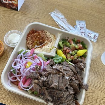 Zankou Chicken - Shawarma plate - Mediterranean Near Me - Pasadena, California Zankou Chicken - Shawarma plate - Mediterranean Near Me - Pasadena, California