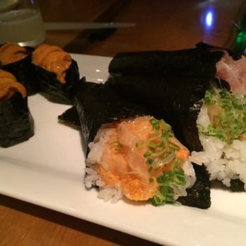 Morimoto Napa - Spicy scallop hand roll and uni - Japanese Near Me - Napa, California